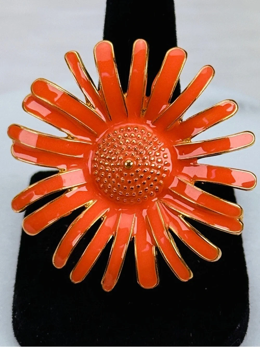 Gorgeous, vintage, goldtone, enamel costume statement ring
